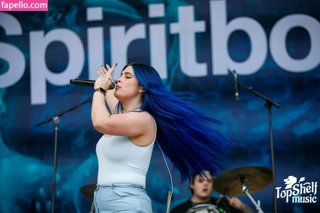 WomenMetal Onlyfans Photo Gallery 