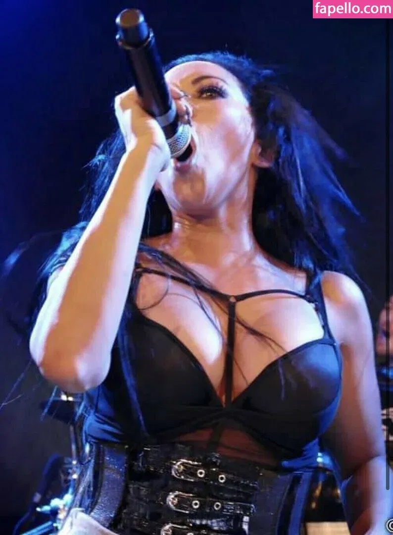 WomenMetal Onlyfans Photo Gallery 