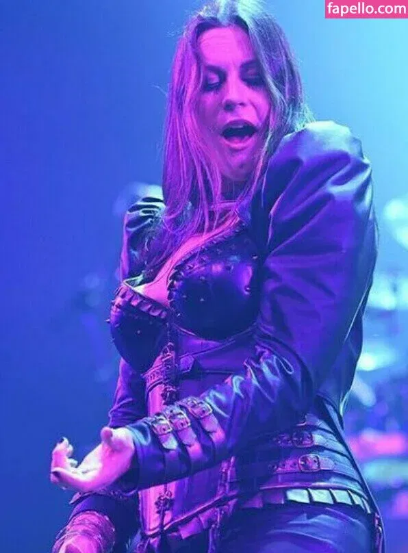 WomenMetal Onlyfans Photo Gallery 