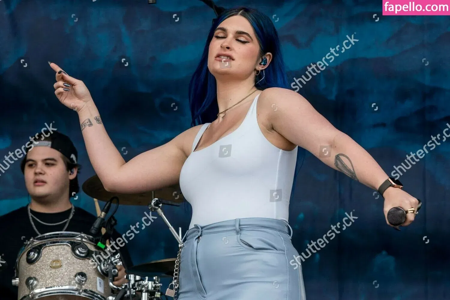 WomenMetal Onlyfans Photo Gallery 