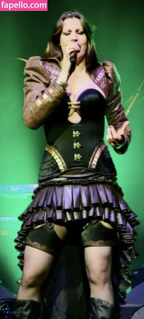 WomenMetal Onlyfans Photo Gallery 