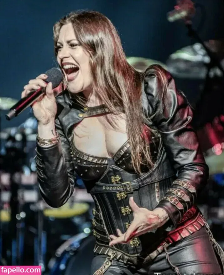 WomenMetal Onlyfans Photo Gallery 