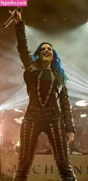 WomenMetal Onlyfans Photo Gallery 