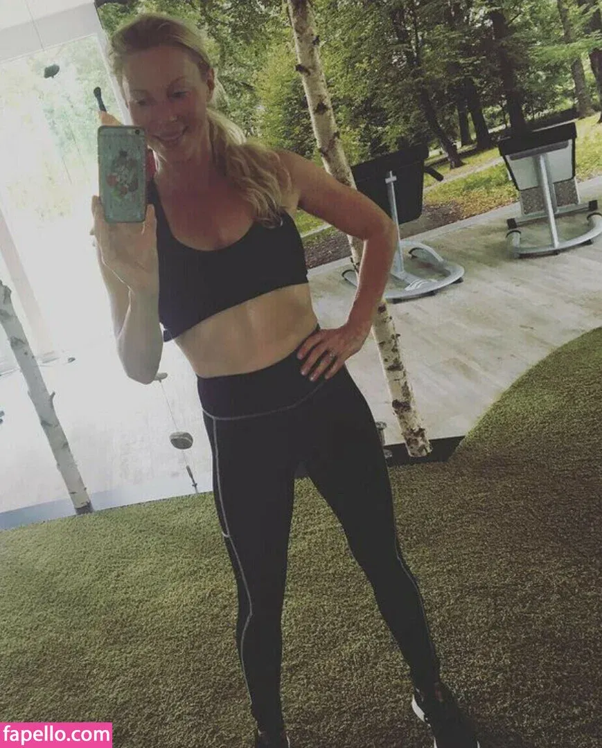 WomenMetal Onlyfans Photo Gallery 