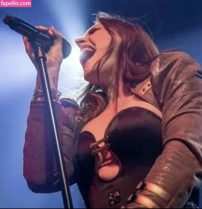 WomenMetal Onlyfans Photo Gallery 