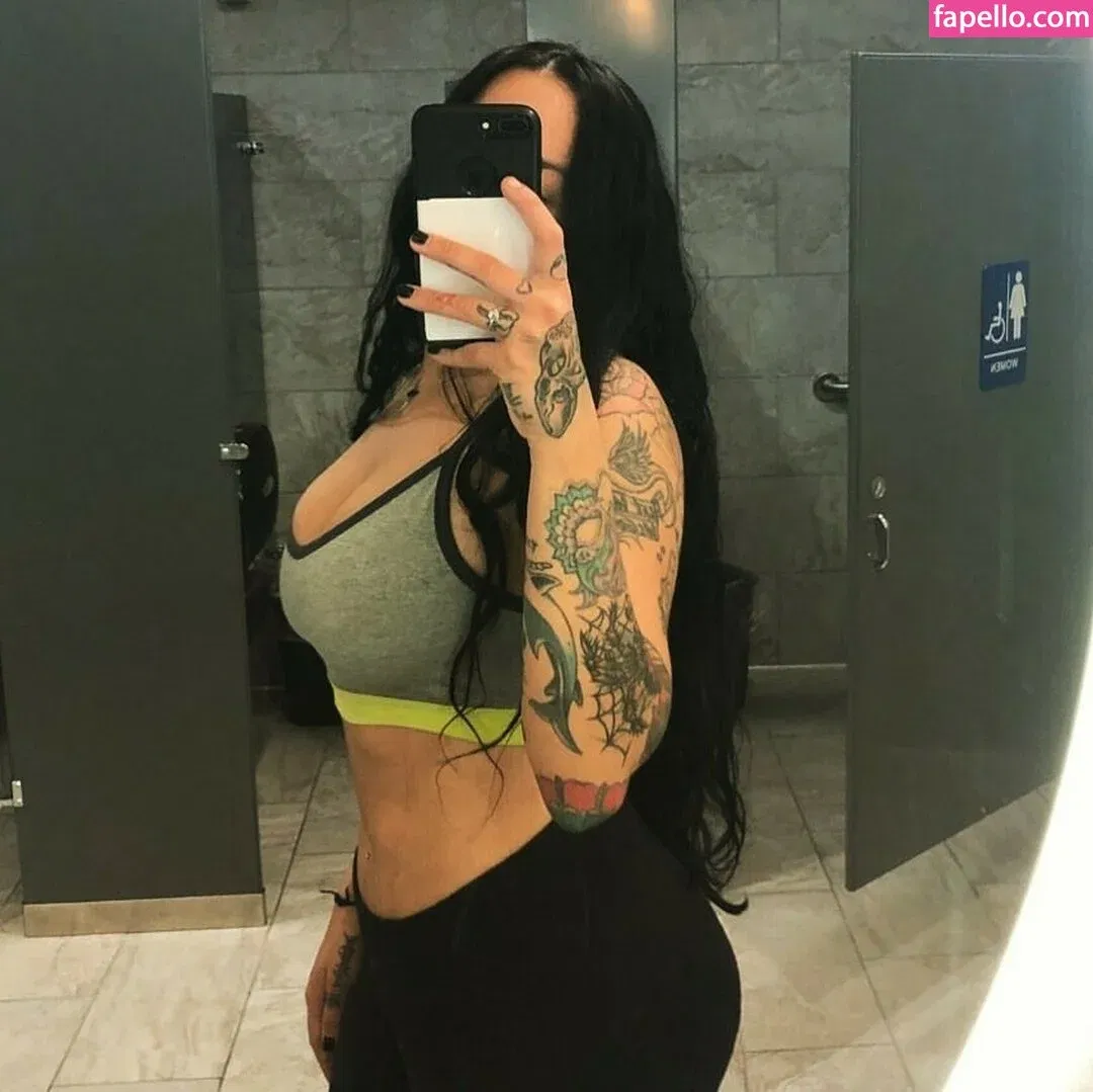 WomenMetal Onlyfans Photo Gallery 