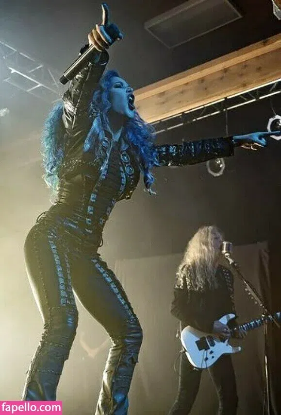 WomenMetal Onlyfans Photo Gallery 