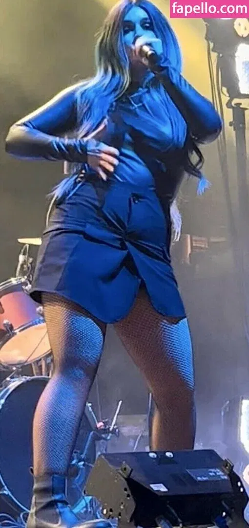 WomenMetal Onlyfans Photo Gallery 