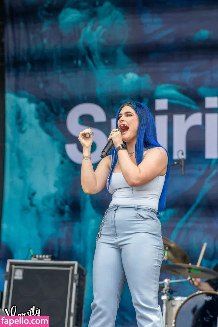 WomenMetal Onlyfans Photo Gallery 