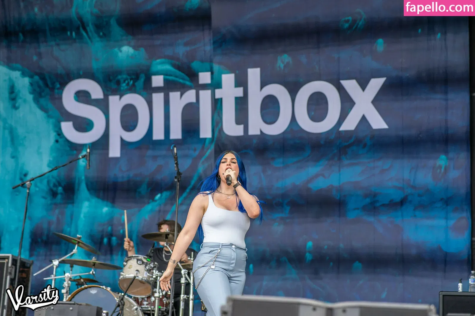 WomenMetal Onlyfans Photo Gallery 