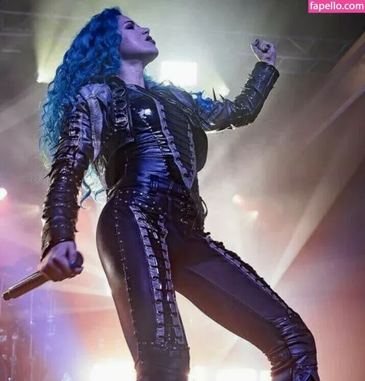 WomenMetal Onlyfans Photo Gallery 
