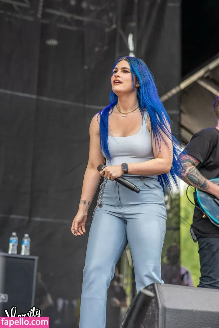 WomenMetal Onlyfans Photo Gallery 