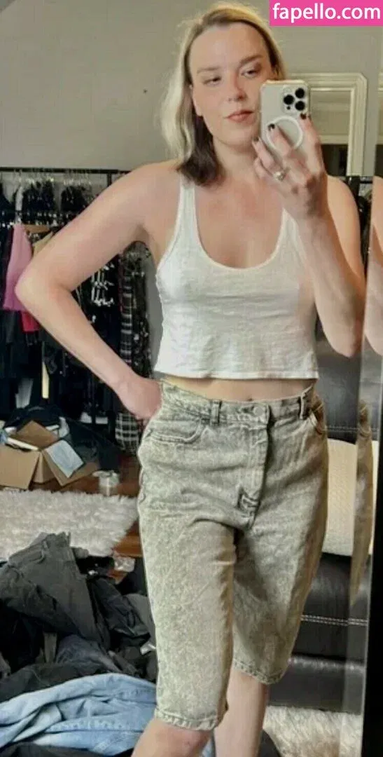 WomenMetal Onlyfans Photo Gallery 