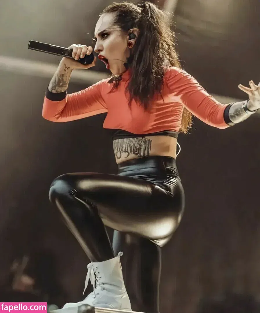 WomenMetal Onlyfans Photo Gallery 