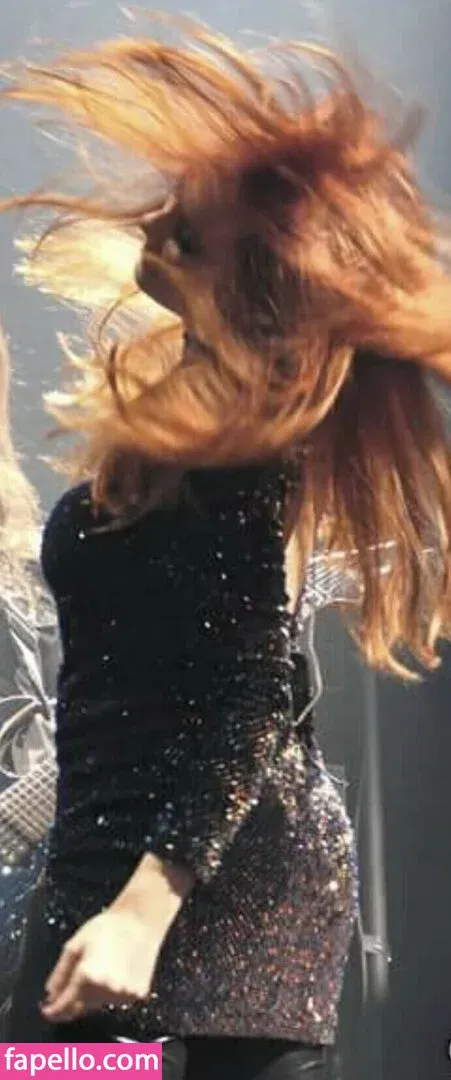 WomenMetal Onlyfans Photo Gallery 