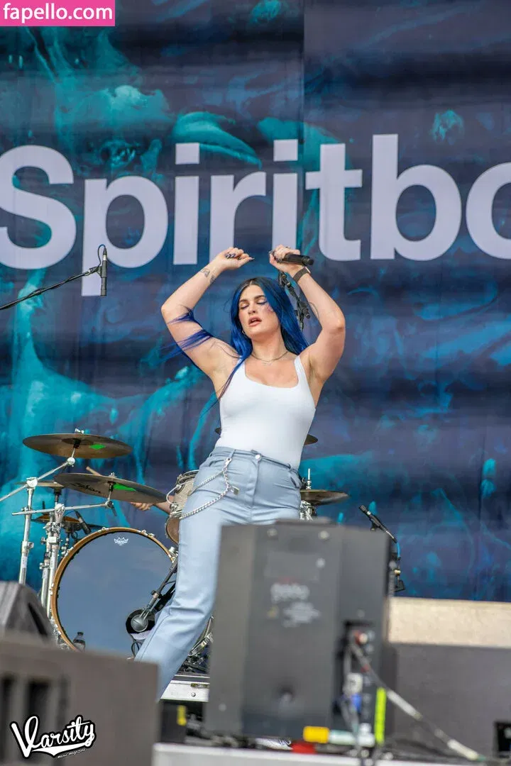 WomenMetal Onlyfans Photo Gallery 