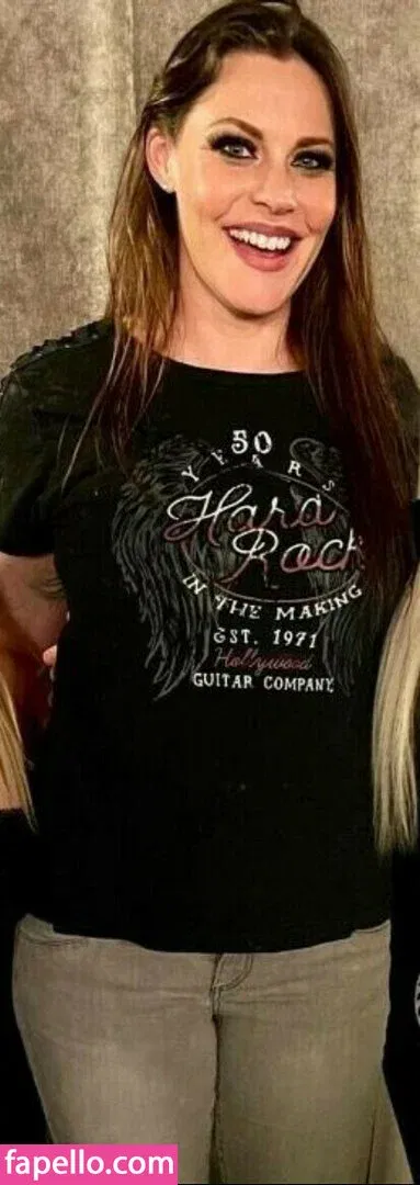 WomenMetal Onlyfans Photo Gallery 