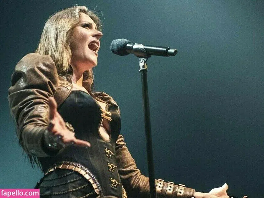 WomenMetal Onlyfans Photo Gallery 