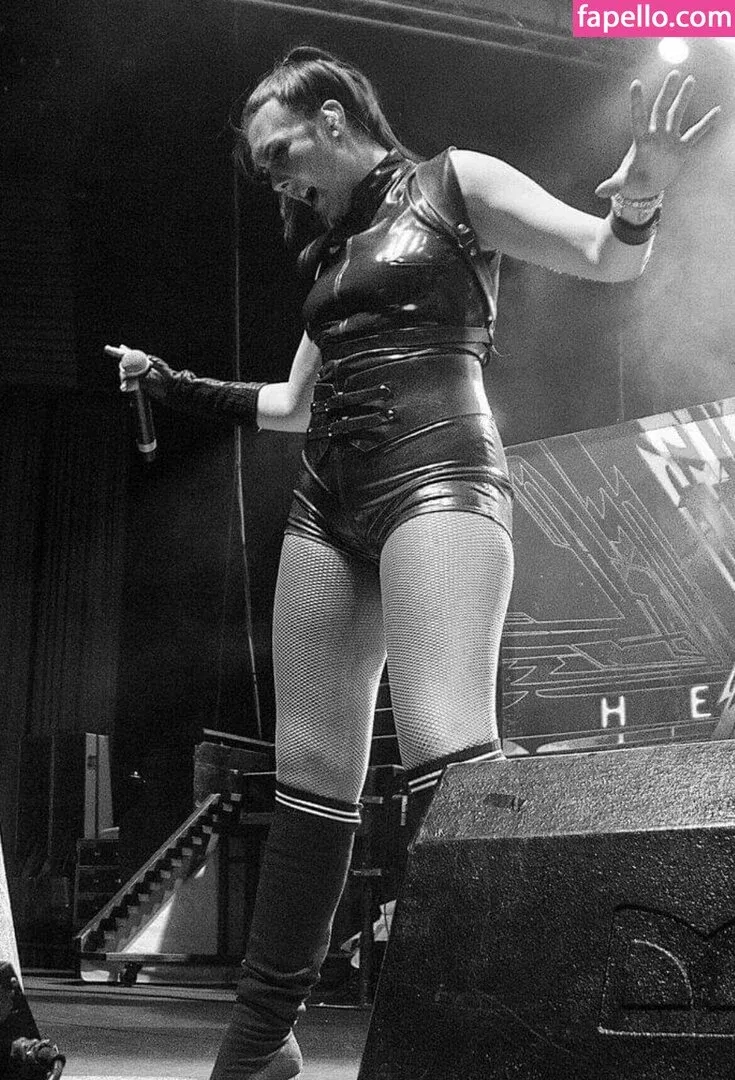 WomenMetal Onlyfans Photo Gallery 