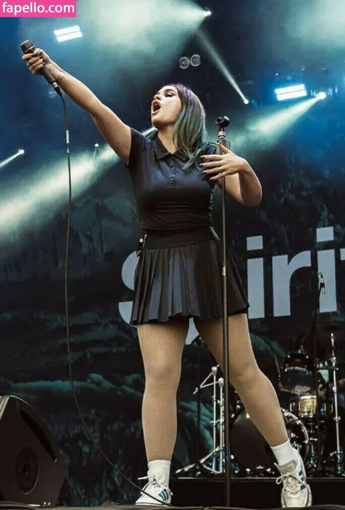 WomenMetal Onlyfans Photo Gallery 