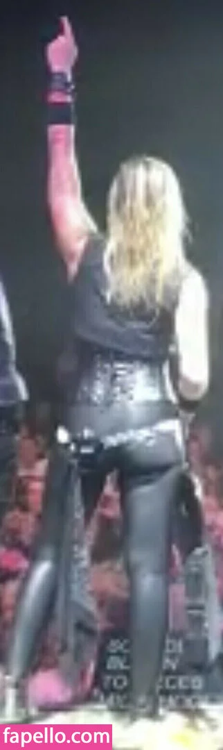 WomenMetal Onlyfans Photo Gallery 