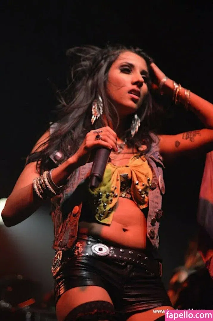 WomenMetal Onlyfans Photo Gallery 