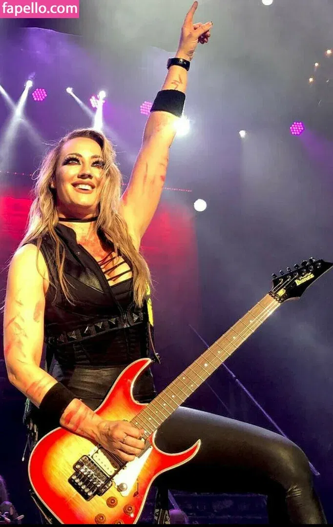 WomenMetal Onlyfans Photo Gallery 