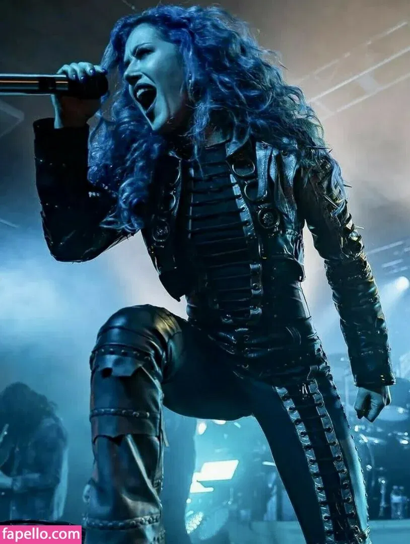 WomenMetal Onlyfans Photo Gallery 