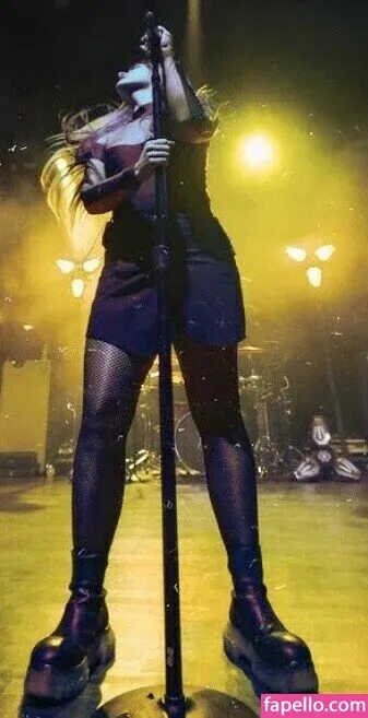 WomenMetal Onlyfans Photo Gallery 