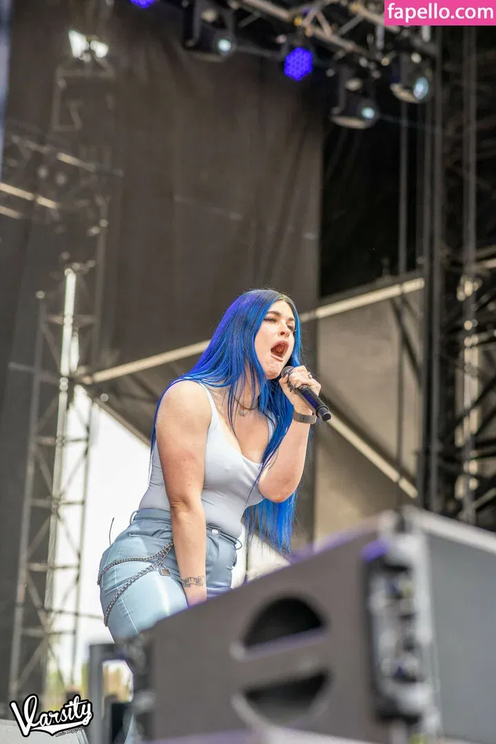 WomenMetal Onlyfans Photo Gallery 