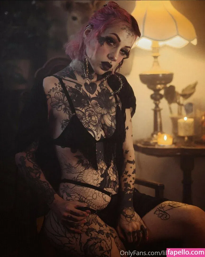 WomenMetal Onlyfans Photo Gallery 