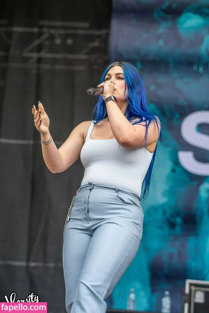 WomenMetal Onlyfans Photo Gallery 