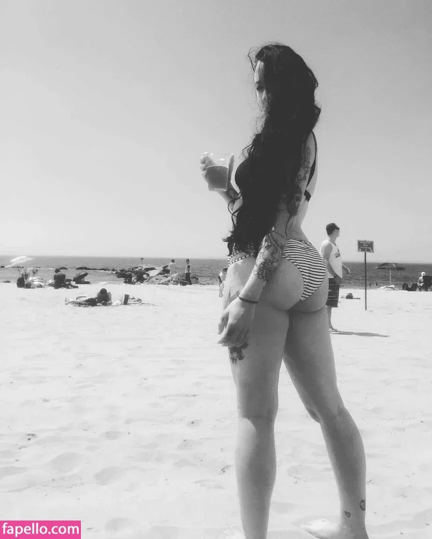 WomenMetal Onlyfans Photo Gallery 