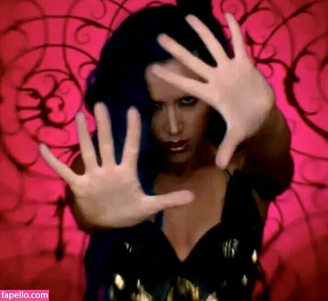 WomenMetal Onlyfans Photo Gallery 