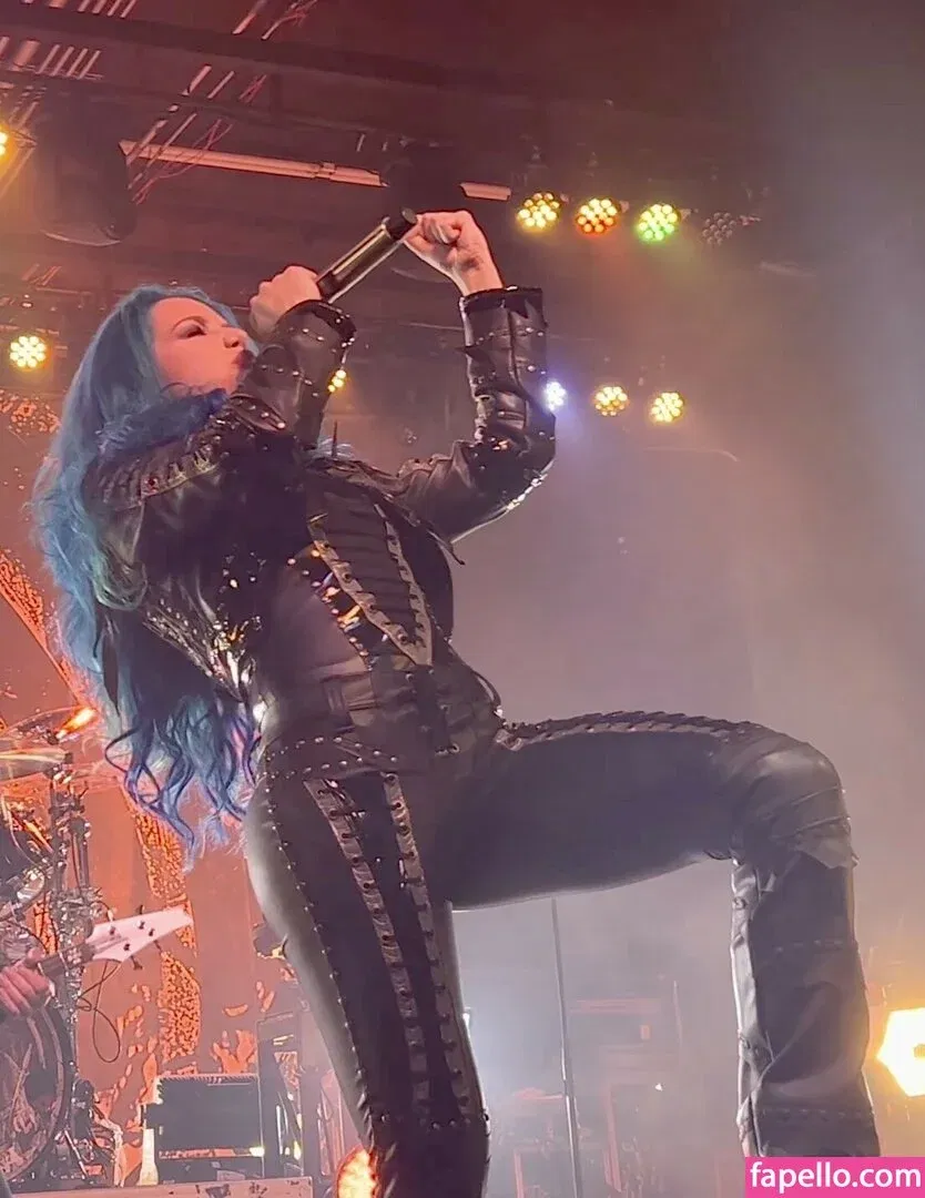 WomenMetal Onlyfans Photo Gallery 