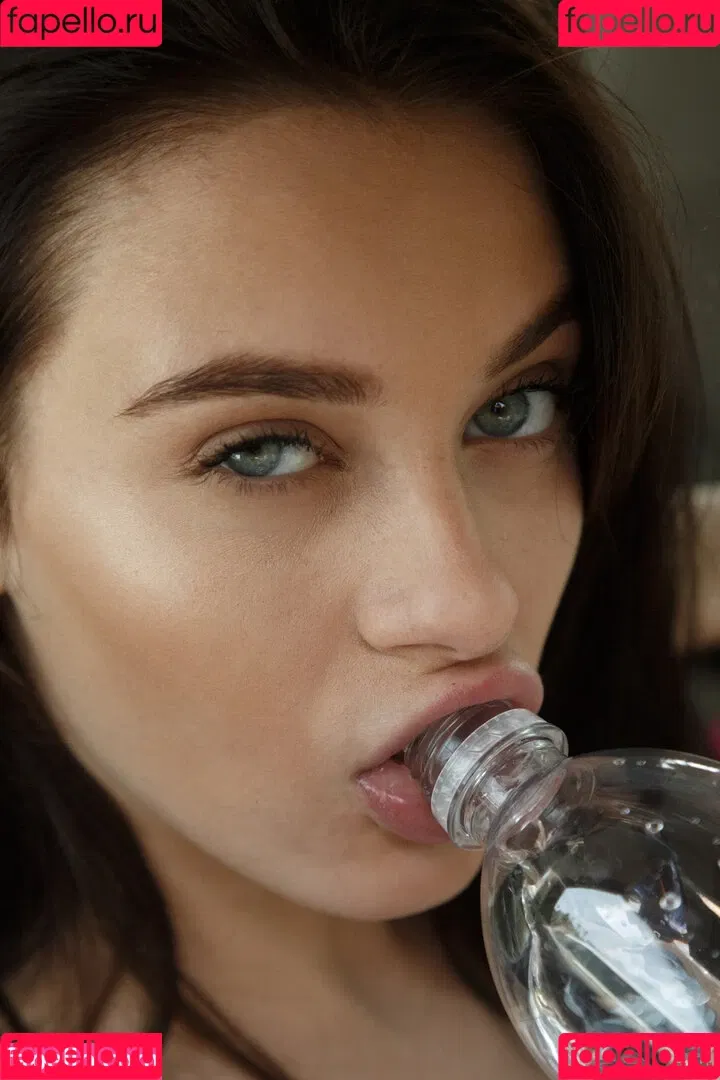 Lana Rhoades Onlyfans Photo Gallery 