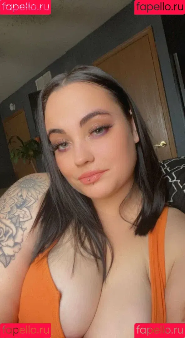 HornyThickKitten Onlyfans Photo Gallery 