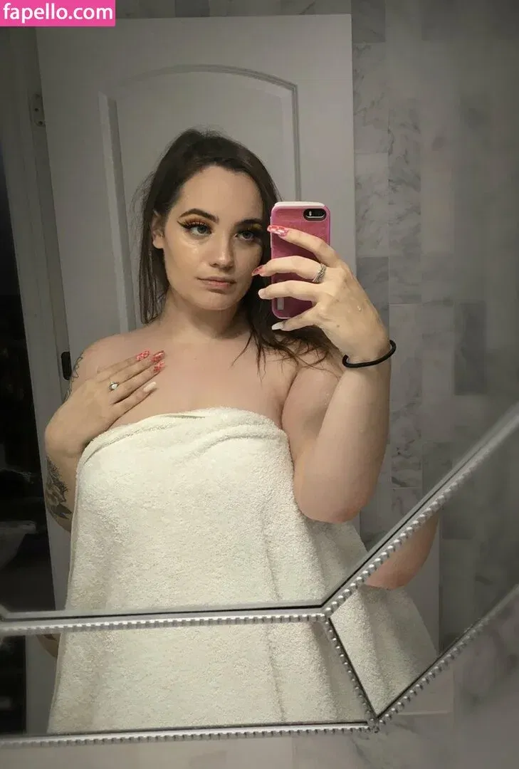 HornyThickKitten Onlyfans Photo Gallery 