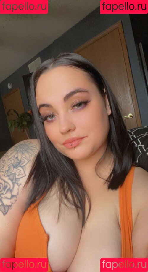 HornyThickKitten Onlyfans Photo Gallery 