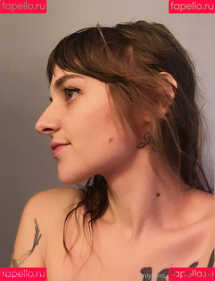 parisbush Onlyfans Photo Gallery 