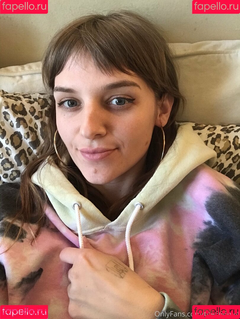 parisbush Onlyfans Photo Gallery 