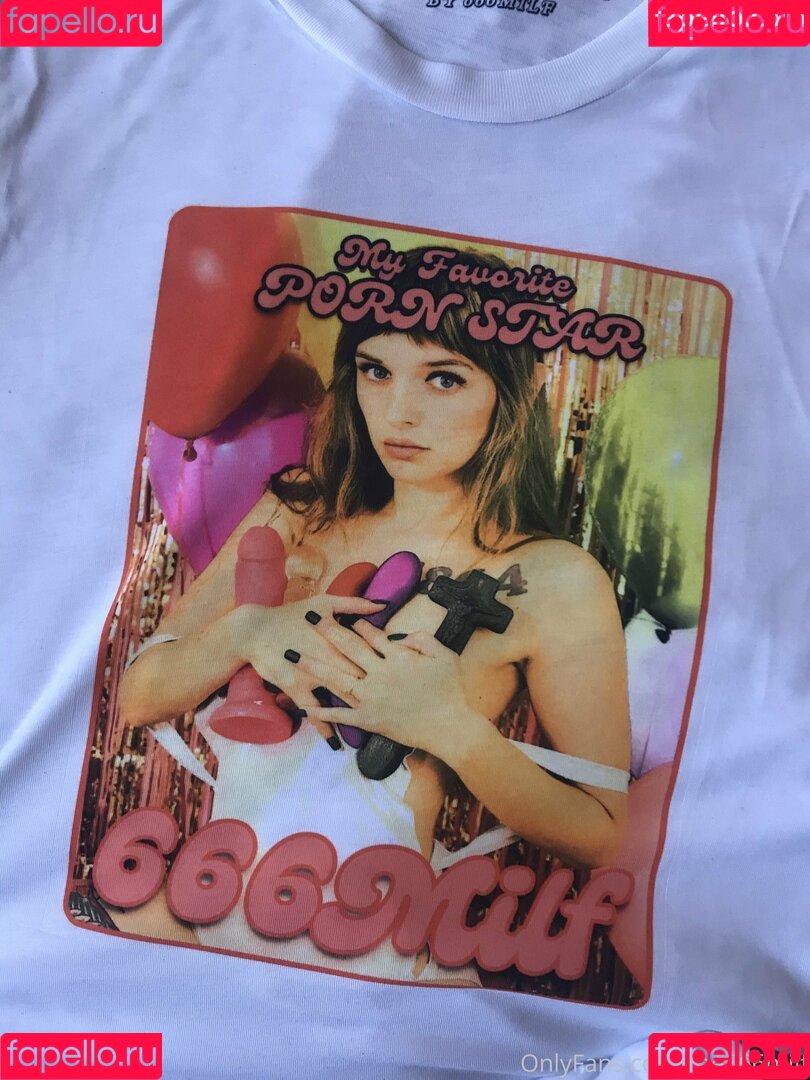 parisbush Onlyfans Photo Gallery 