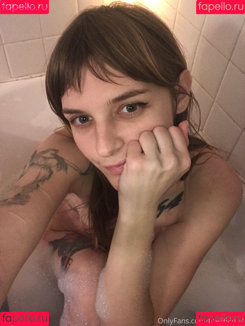 parisbush Onlyfans Photo Gallery 