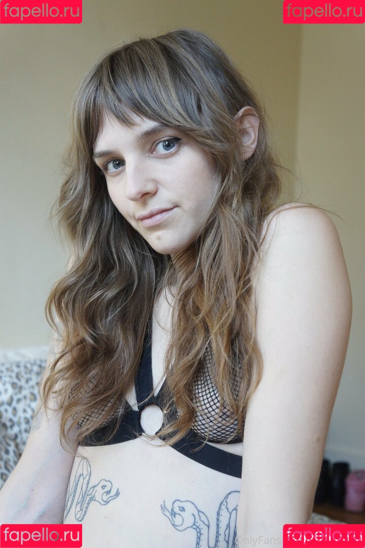 parisbush Onlyfans Photo Gallery 