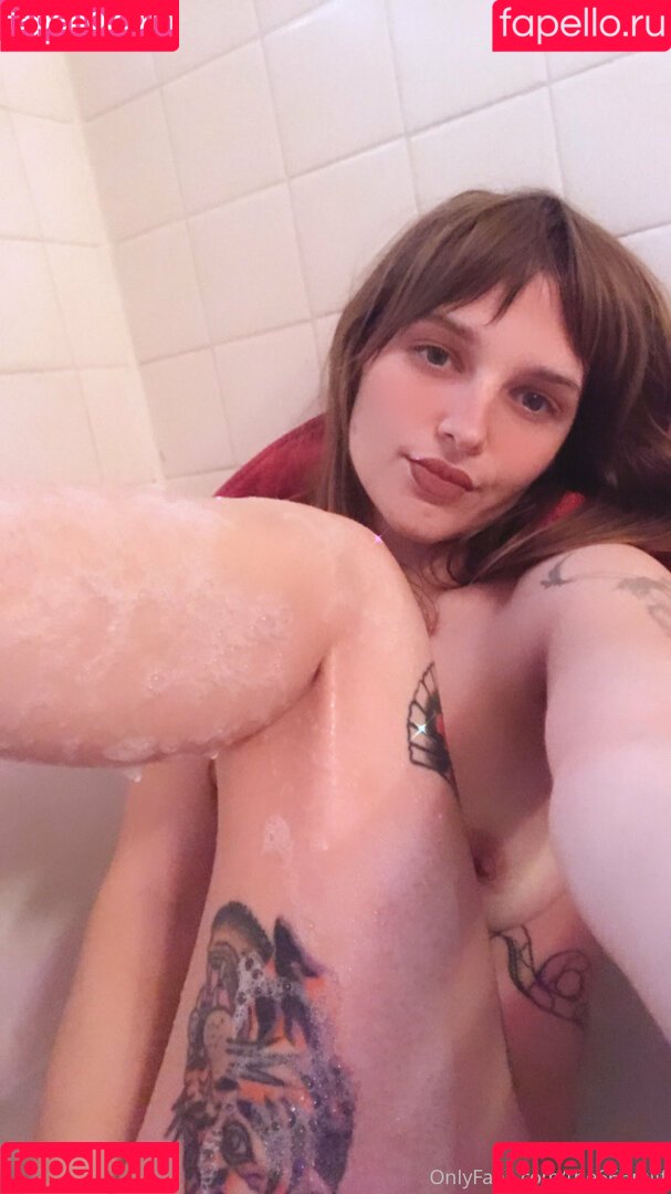 parisbush Onlyfans Photo Gallery 