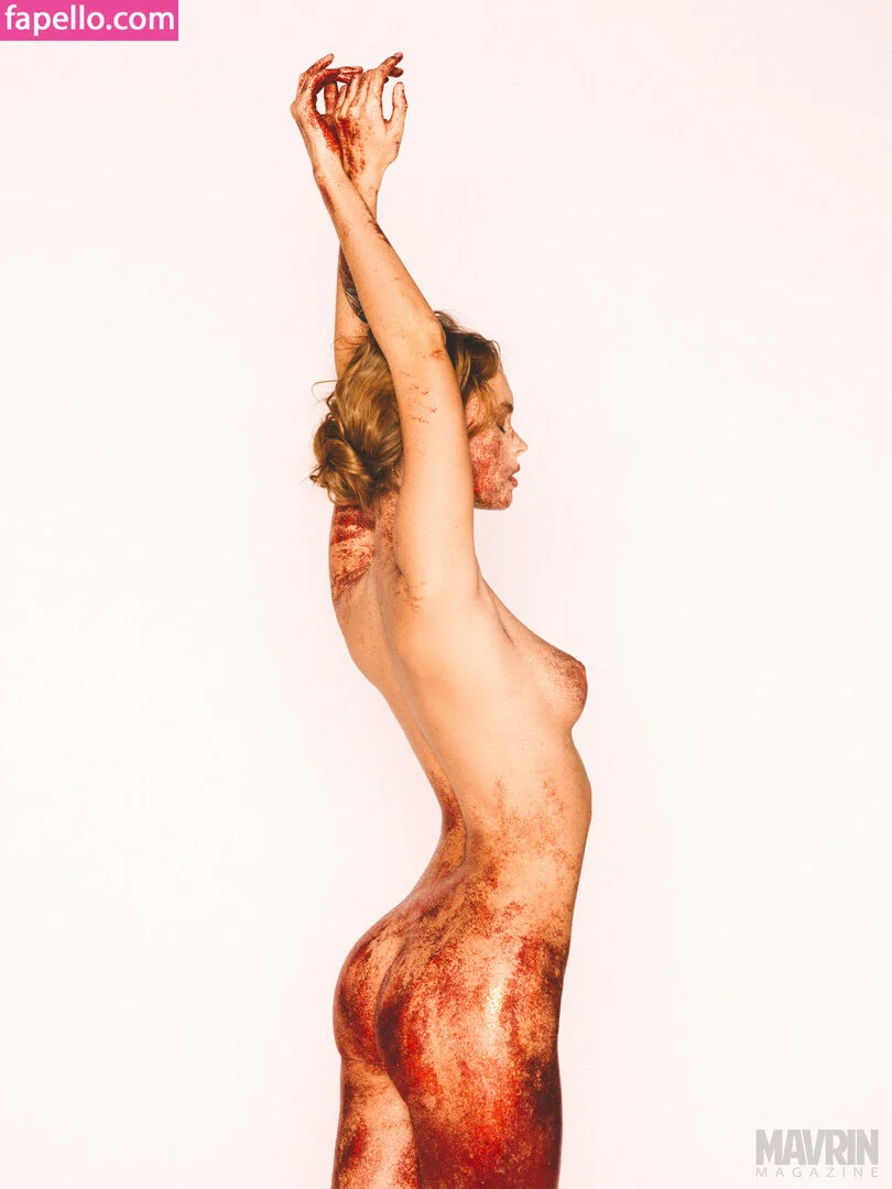 MAVRIN Magazine Onlyfans Photo Gallery 