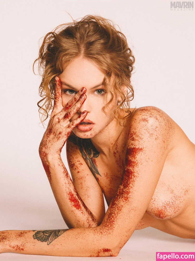 MAVRIN Magazine Onlyfans Photo Gallery 