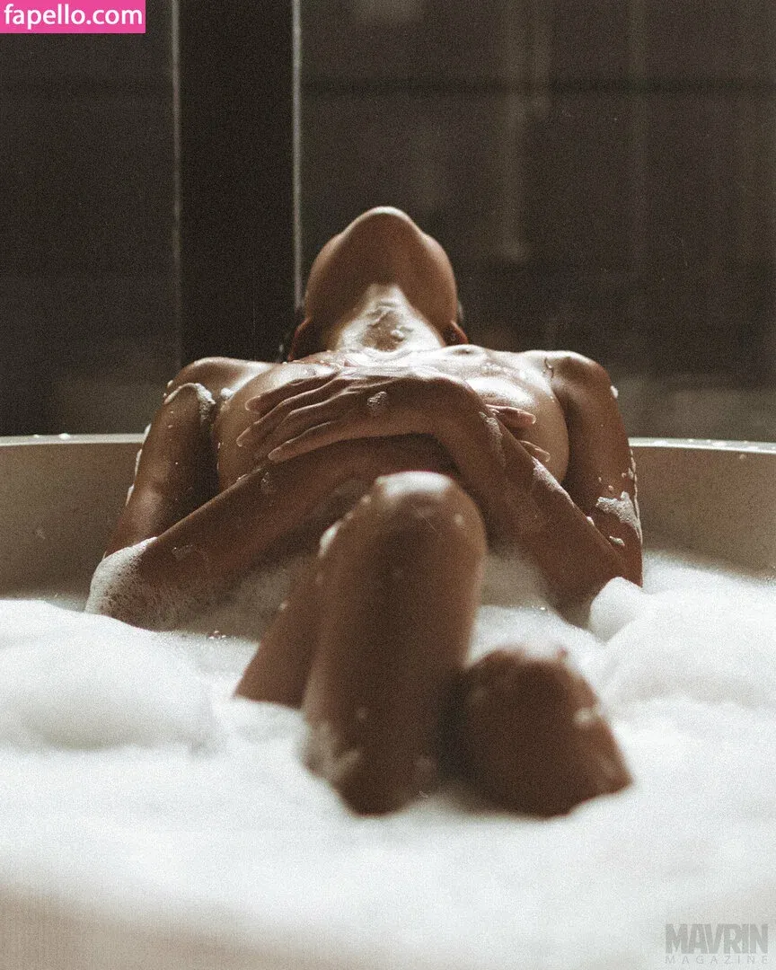 MAVRIN Magazine Onlyfans Photo Gallery 