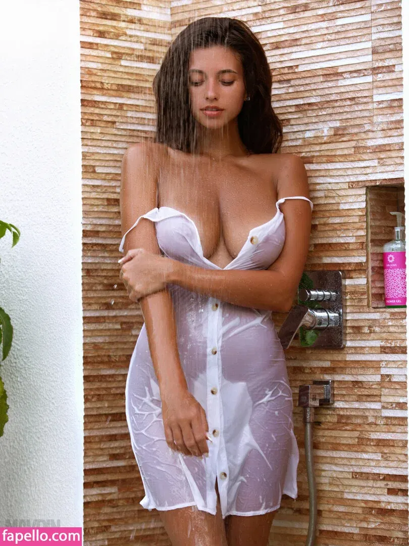 MAVRIN Magazine Onlyfans Photo Gallery 