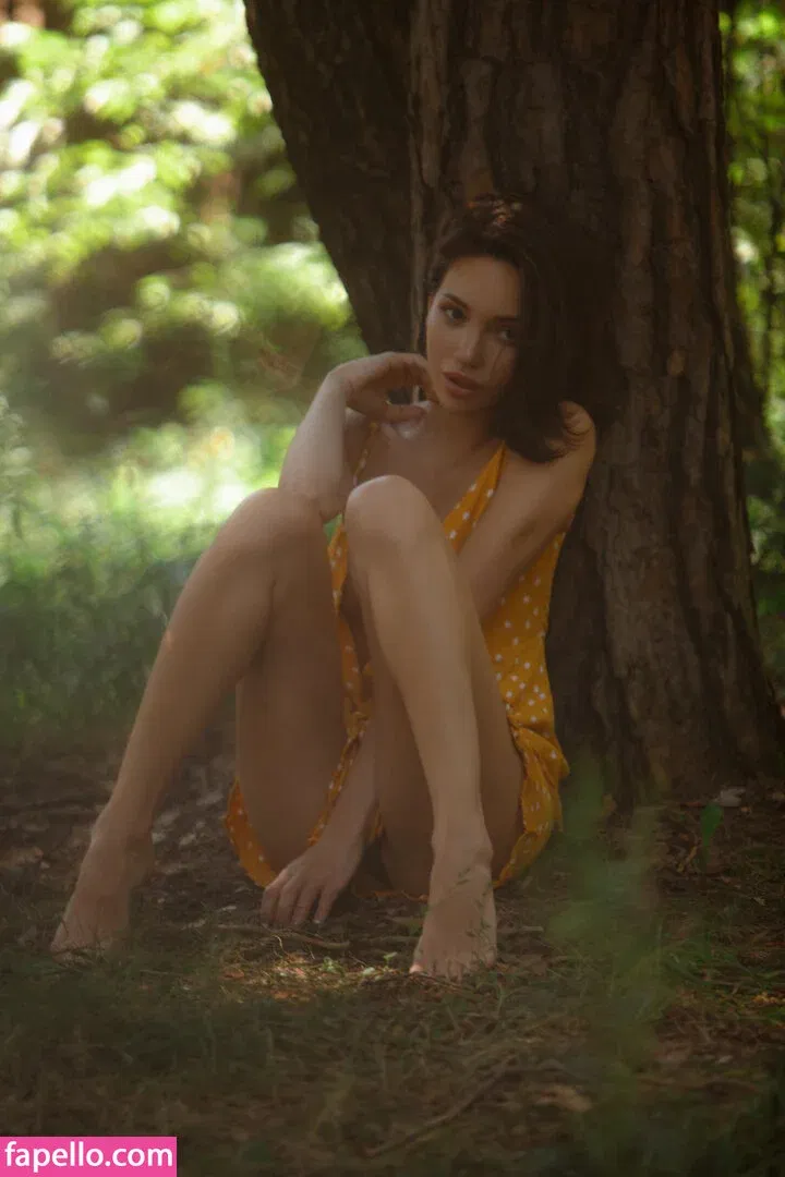 MAVRIN Magazine Onlyfans Photo Gallery 